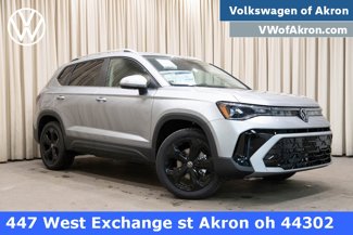 New 2025 Volkswagen Taos SEL image 1
