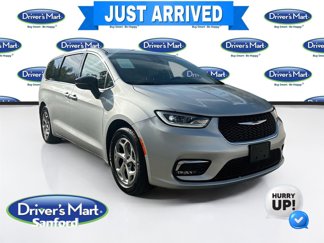 Used 2024 Chrysler Pacifica Limited image 1