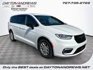 New 2026 Chrysler Pacifica Select image 1