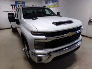 New 2025 Chevrolet Silverado 3500 LT image 1