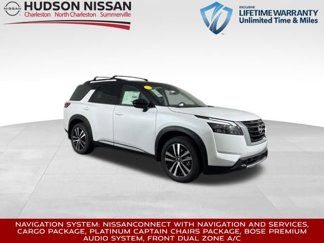 New 2025 Nissan Pathfinder Platinum image 1
