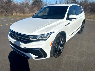 Used 2022 Volkswagen Tiguan SEL R-Line image 1