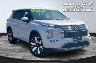 New 2025 Mitsubishi Outlander SE image 1