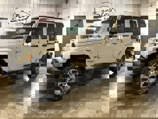 Used 2018 Jeep Wrangler Unlimited Sahara w/ Connectivity Group image 1