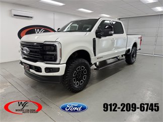New 2025 Ford F350 4x4 Crew Cab Super Duty image 1