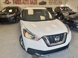 Used 2019 Nissan Kicks S image 1