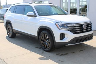 New 2026 Volkswagen Atlas SE image 1