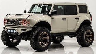 Used 2025 Ford Bronco 4-Door image 1