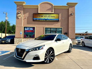 Used 2021 Nissan Altima 2.5 SR image 1
