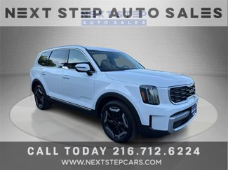 Used 2024 Kia Telluride S image 1