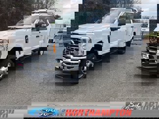 New 2025 Ford F350 XL image 1