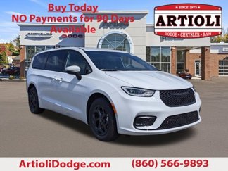 New 2023 Chrysler Pacifica Touring-L w/ S Appearance Package image 1