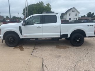 New 2025 Ford F250 4x4 Crew Cab Super Duty image 1