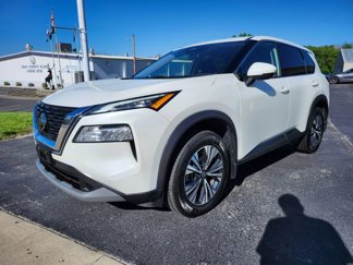 Used 2021 Nissan Rogue SV image 1