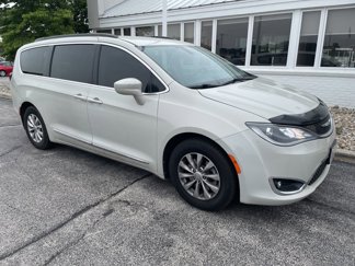 Certified 2017 Chrysler Pacifica Touring-L image 1