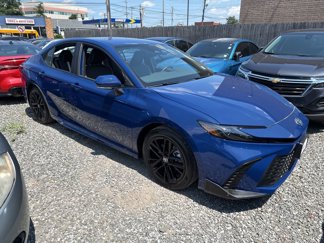 Used 2025 Toyota Camry SE image 1