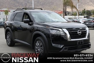 New 2025 Nissan Pathfinder SV image 1