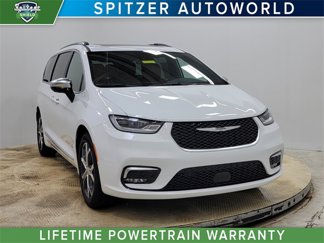 New 2026 Chrysler Pacifica Pinnacle image 1