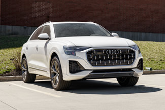 New 2025 Audi Q8 Premium image 1