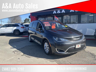 Used 2017 Chrysler Pacifica Touring-L image 1