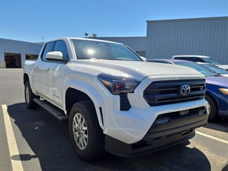 Used 2025 Toyota Tacoma SR5 image 1