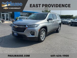 Used 2023 Chevrolet Traverse LT w/ Rear Camera Mirror Package image 1