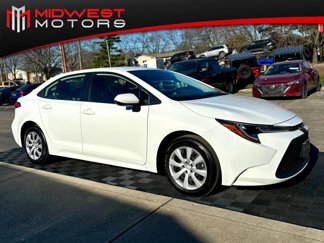 Used 2022 Toyota Corolla LE image 1