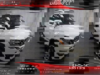Used 2021 Jeep Compass Latitude image 1