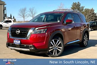 New 2025 Nissan Pathfinder Platinum image 1