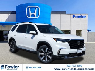 New 2025 Honda Pilot Touring image 1