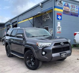 Used 2017 Toyota 4Runner SR5 Premium image 1