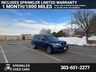 Used 2019 Nissan Pathfinder SV image 1