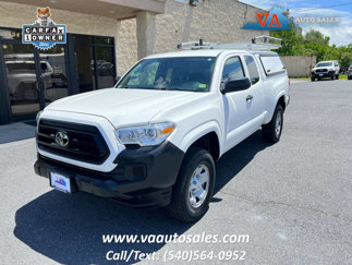 Used 2020 Toyota Tacoma SR image 1