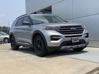 Used 2024 Ford Explorer XLT w/ Equipment Group 202A image 1