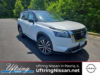 New 2025 Nissan Pathfinder Platinum image 1