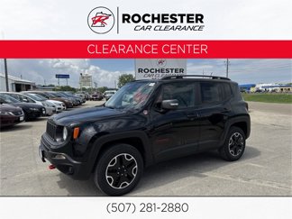 Used 2017 Jeep Renegade Trailhawk w/ Premium Trailhawk Package image 1