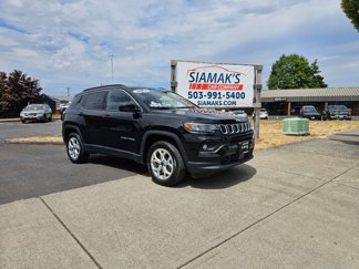 Used 2025 Jeep Compass Latitude w/ Sun and Sound Group image 1