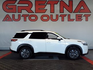 Used 2022 Nissan Pathfinder SV w/ SV Premium Package image 1