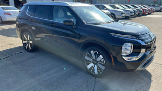New 2025 Mitsubishi Outlander AWD image 1