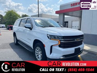 Used 2024 Chevrolet Suburban LT image 1