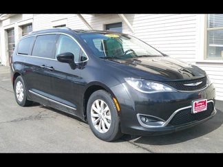 Used 2018 Chrysler Pacifica Touring-L image 1