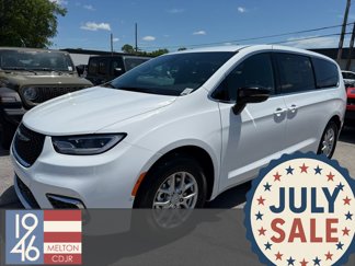 New 2025 Chrysler Pacifica Select image 1