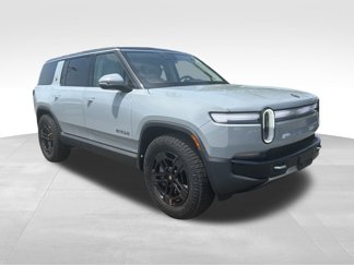 Used 2025 Rivian R1S Adventure image 1