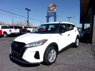 Used 2021 Nissan Kicks S image 1