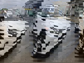 Used 2021 Toyota RAV4 LE image 1