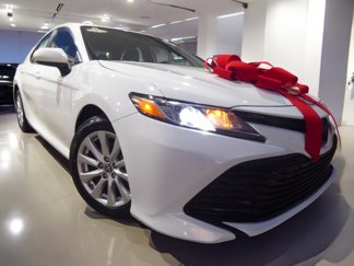 Used 2019 Toyota Camry LE image 1
