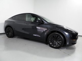 Used 2024 Tesla Model Y Long Range image 1