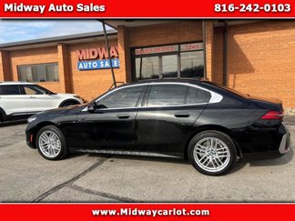 Used 2024 BMW 530i xDrive w/ Convenience Package image 1