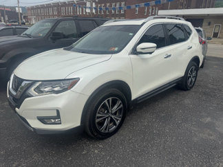 Used 2017 Nissan Rogue SL w/ SL Premium Package image 1