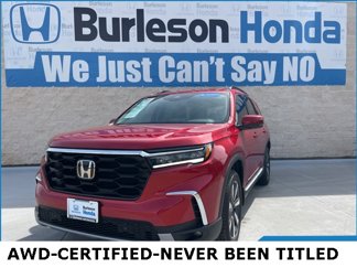 Used 2025 Honda Pilot Touring image 1